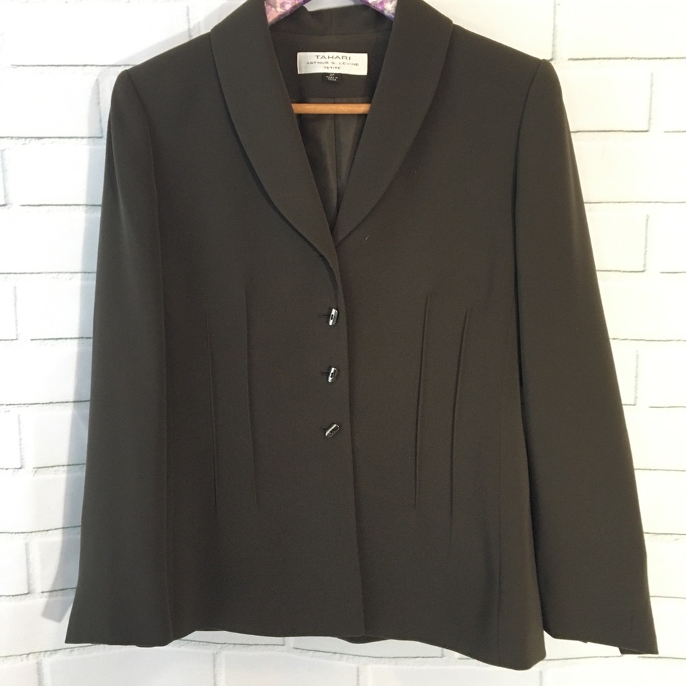 Tahari Brown Dress Suit w Pants and Jacket Sz 4 P